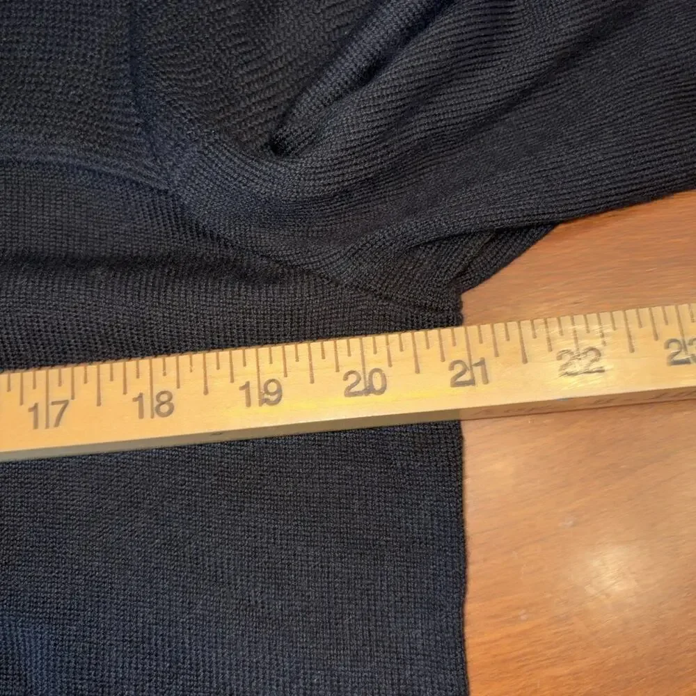Ethan Pierce Men’s M 100% Extra Fine Merino Wool. Long Sleeve Sweater